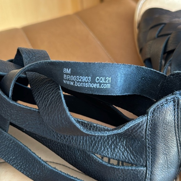 Women’s New with tag BORN sandals black leather 8 M - Picture 4 of 4